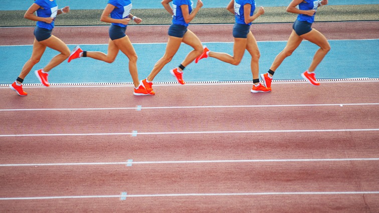 2025 赛季：费城人队核心哈珀达成生涯第 400 支本垒打，历史留名